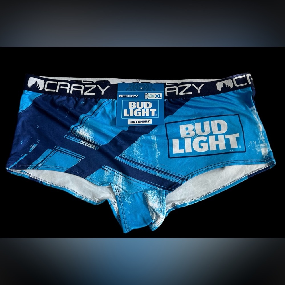 BOY SHORTS - Picture 3 of 13